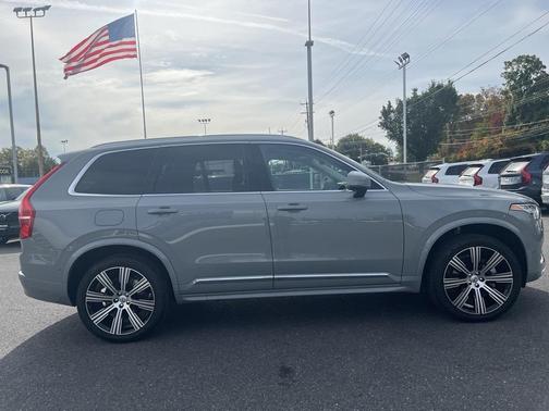 2025 Volvo XC90 B6 Plus 7-Seater