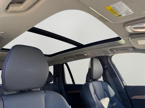 2025 Volvo XC90 B6 Plus 7-Seater