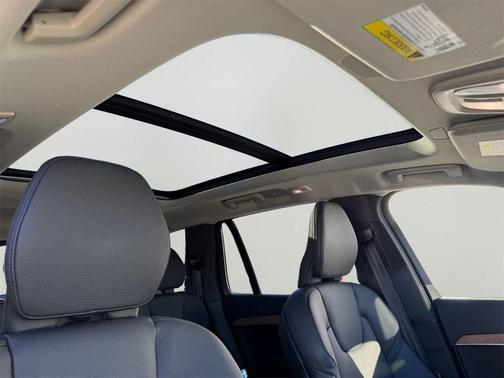 2025 Volvo XC90 B6 Plus 7-Seater