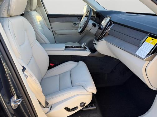 2026 Volvo XC90 Plug-In Hybrid T8 Ultra 7-Seater