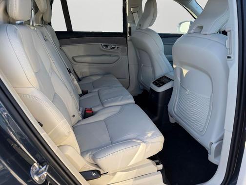 2026 Volvo XC90 Plug-In Hybrid T8 Ultra 7-Seater