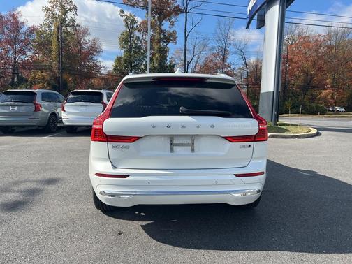 2023 Volvo XC60 B5 Plus Bright Theme