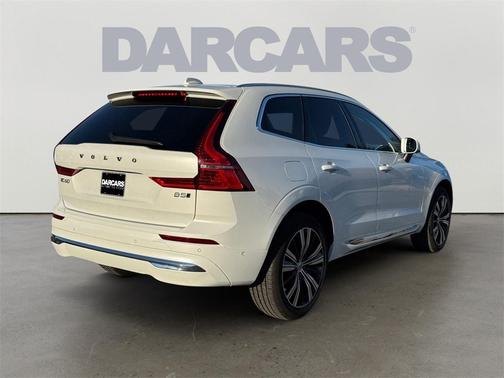 2023 Volvo XC60 B5 Plus Bright Theme