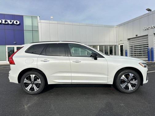 2025 Volvo XC60 Plug-In Hybrid T8 Core
