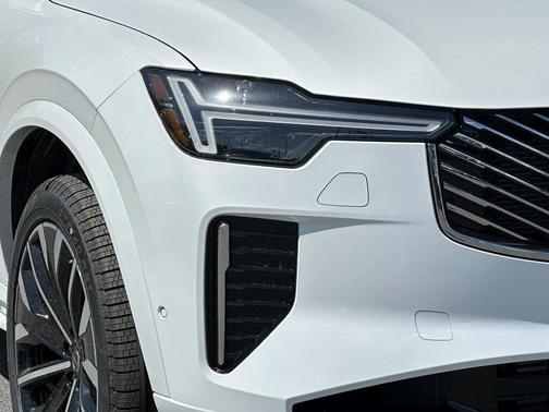 2025 Volvo XC90 Plug-In Hybrid T8 Ultra 7-Seater