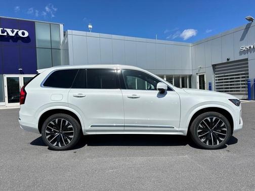 2025 Volvo XC90 Plug-In Hybrid T8 Ultra 7-Seater