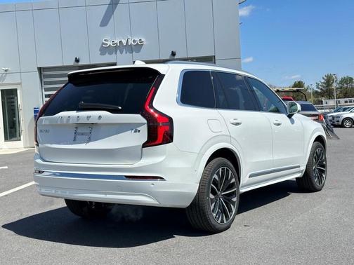 2025 Volvo XC90 Plug-In Hybrid T8 Ultra 7-Seater