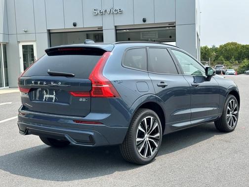 2025 Volvo XC60 B5 Plus