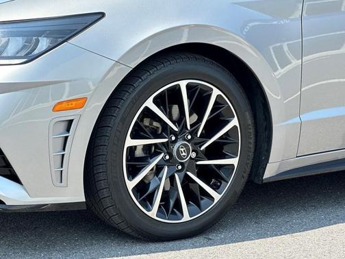 2020 Hyundai SONATA SEL Plus