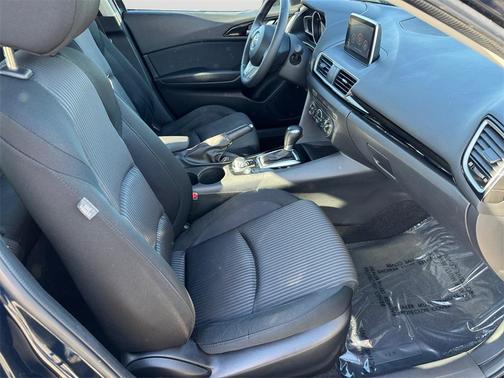 2016 Mazda Mazda3 i Touring