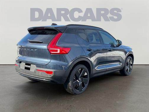 2026 Volvo EX40 Twin Motor Ultra Black Edition