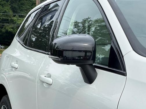 2025 Volvo XC60 Plug-In Hybrid T8 Ultra