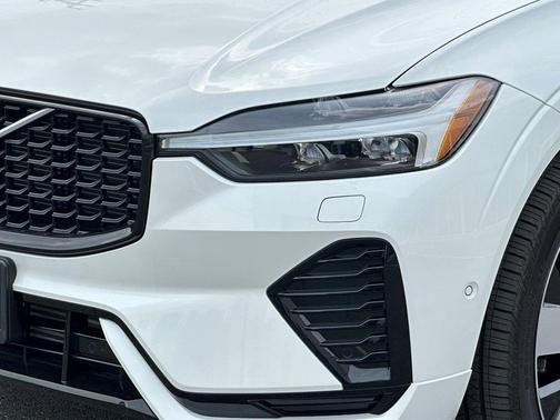 2025 Volvo XC60 Plug-In Hybrid T8 Ultra