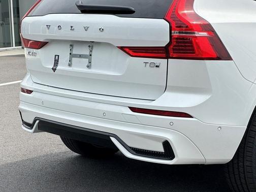 2025 Volvo XC60 Plug-In Hybrid T8 Ultra