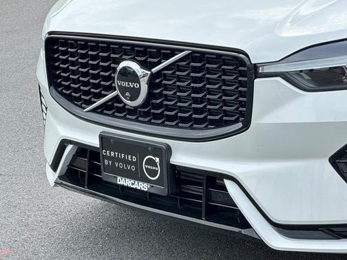 2025 Volvo XC60 Plug-In Hybrid T8 Ultra