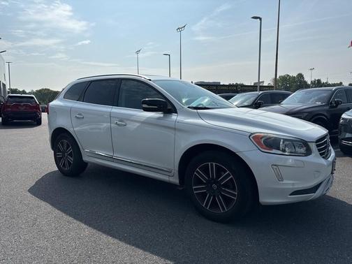 2017 Volvo XC60 T5 Dynamic