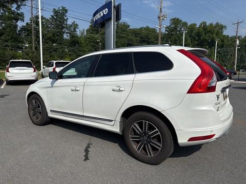 2017 Volvo XC60 T5 Dynamic