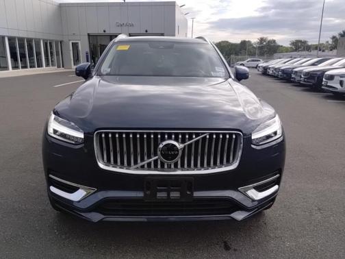 2022 Volvo XC90 Recharge Plug-In Hybrid T8 Inscription Expression Extended Range 7P