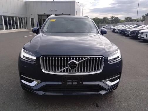 2022 Volvo XC90 Recharge Plug-In Hybrid T8 Inscription Expression Extended Range 7P