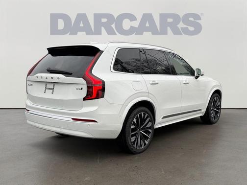 2025 Volvo XC90 B6 Ultra