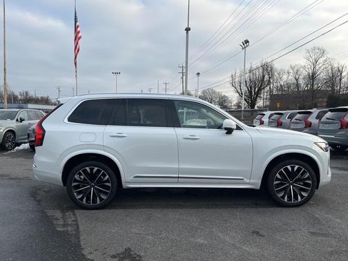2025 Volvo XC90 B6 Ultra
