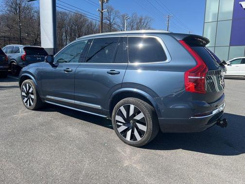 2023 Volvo XC90 Recharge Plug-In Hybrid T8 Ultimate 6-Seater