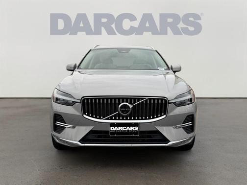 2023 Volvo XC60 B5 Ultimate Bright Theme