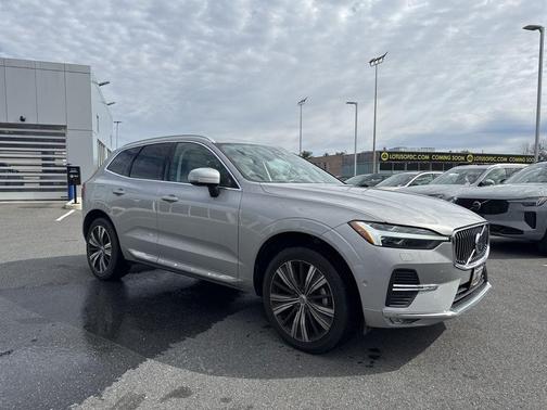 2023 Volvo XC60 B5 Ultimate Bright Theme