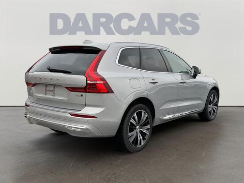 2023 Volvo XC60 B5 Ultimate Bright Theme