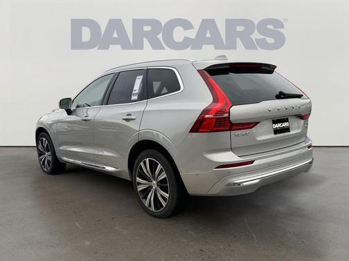 2023 Volvo XC60 B5 Ultimate Bright Theme