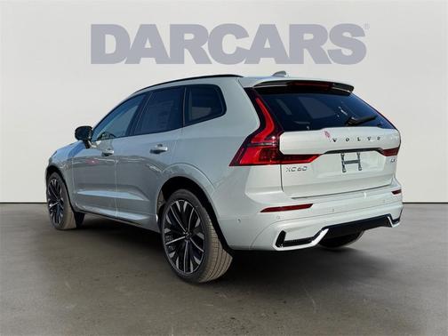 2026 Volvo XC60 B5 Ultra
