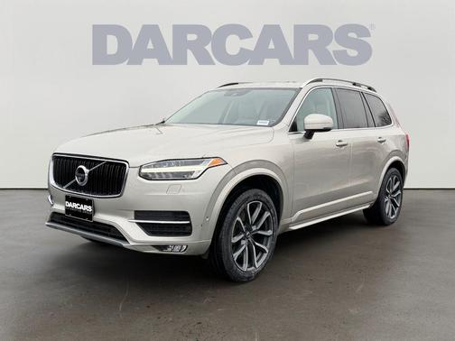 2017 Volvo XC90 T6 Momentum