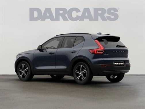 2026 Volvo XC40 B5 Core