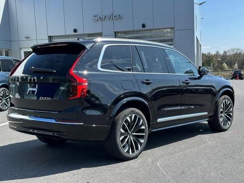 2025 Volvo XC90 B6 Plus 7-Seater