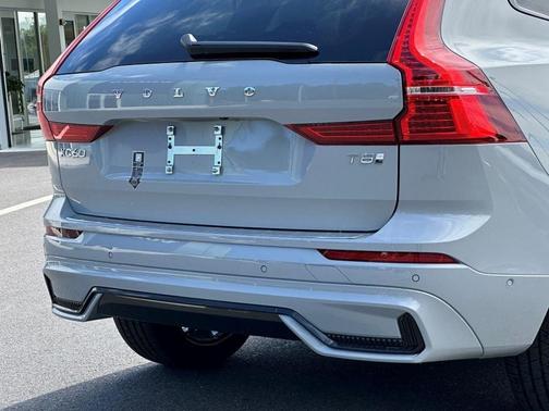 2025 Volvo XC60 Plug-In Hybrid T8 Plus