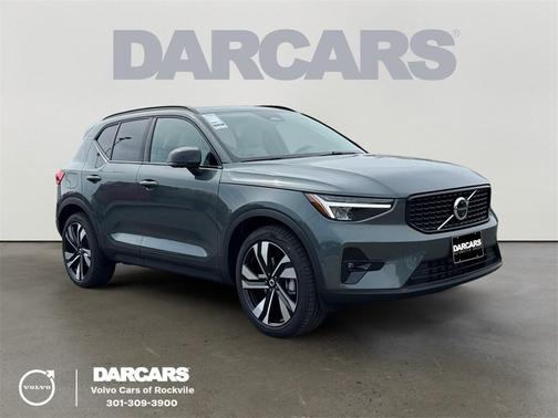 2026 Volvo XC40 B5 Plus