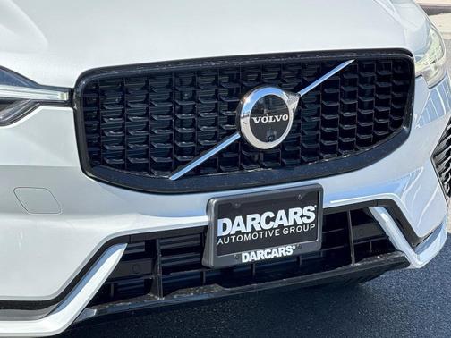 2025 Volvo XC60 Plug-In Hybrid T8 Plus
