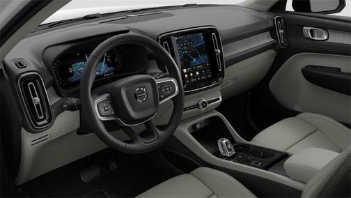 2026 Volvo XC40 B4 Plus