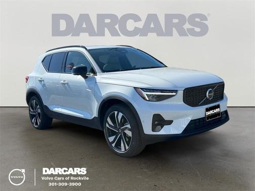 2026 Volvo XC40 B4 Plus
