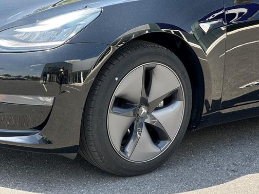 2019 Tesla Model 3 Mid Range