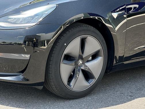 2019 Tesla Model 3 Mid Range