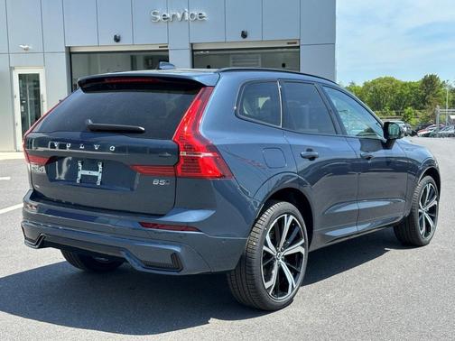 2025 Volvo XC60 B5 Ultra