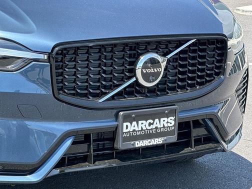 2025 Volvo XC60 B5 Ultra