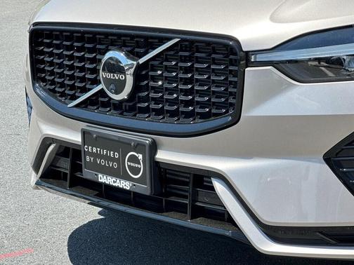 2025 Volvo XC60 Plug-In Hybrid T8 Plus