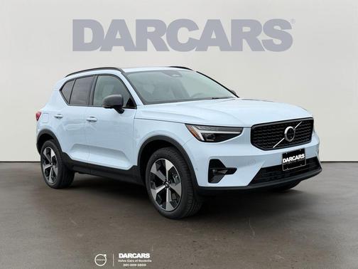 2026 Volvo XC40 B5 Plus