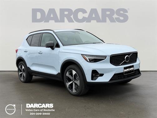 2026 Volvo XC40 B5 Plus