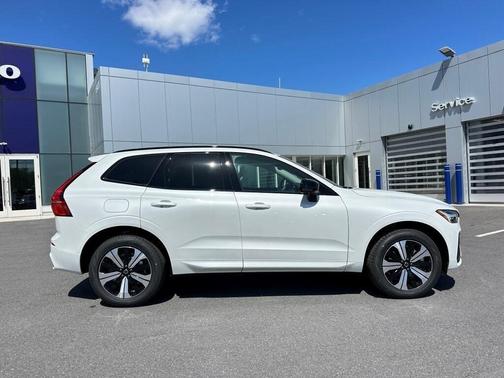 2025 Volvo XC60 Plug-In Hybrid T8 Core