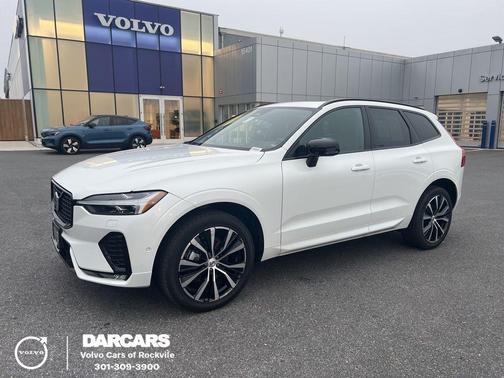 Crystal White 2024 Volvo XC60 B5 Plus Dark Theme