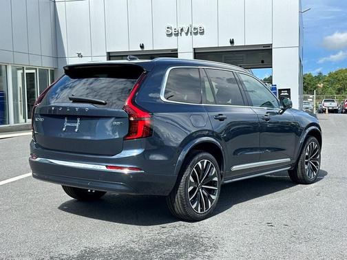 2026 Volvo XC90 B5 ULTRA