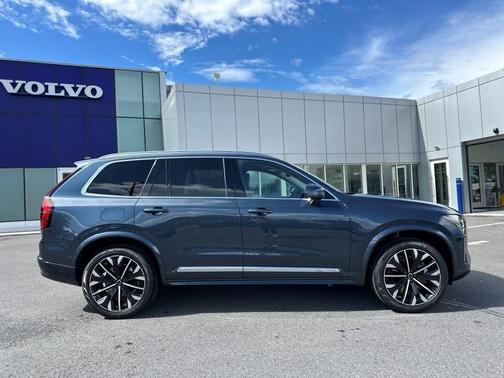 2026 Volvo XC90 B5 ULTRA